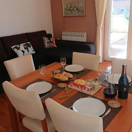 Two House Pool With Natural Chlor Garden Bbq Pridraga